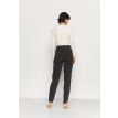 Vero Moda Zoe shr mom jeans BA295 black 