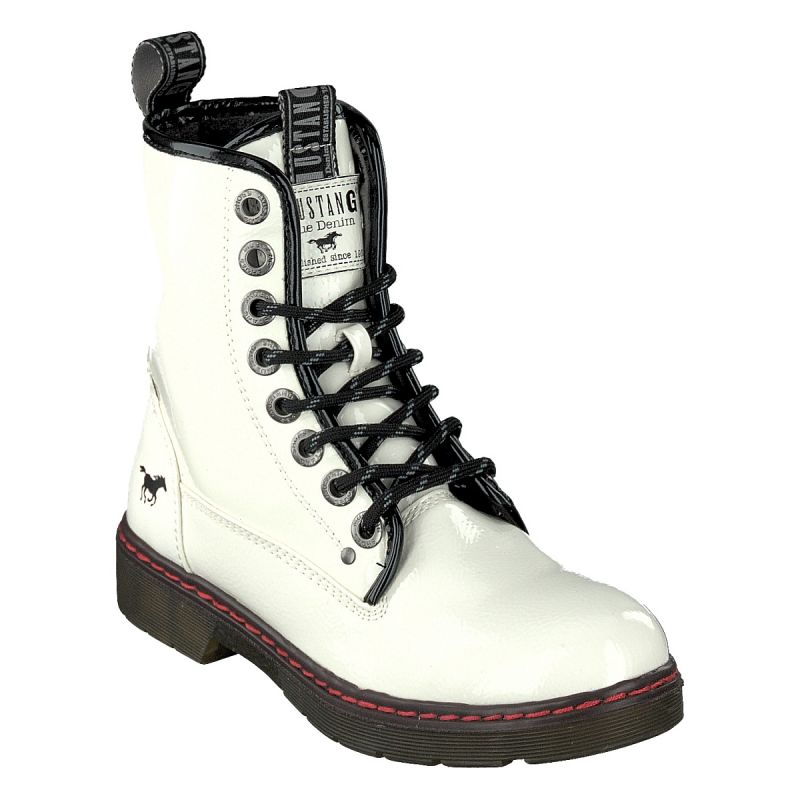 Mustang Shoes Martine veterboot wit lak